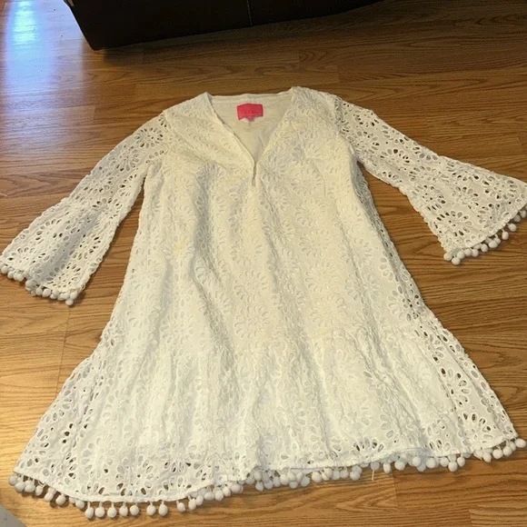 Lilly Pulitzer Bekah dress. White eyelet size small. Like new condition - Picture 2 of 7